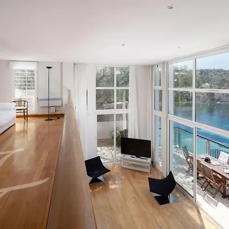 Cap-Ferrat Waterfront Villa-Private Sea Access *