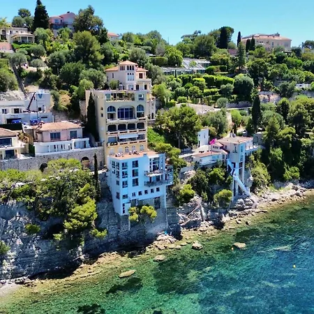 Villa Cap-ferrat Waterfront Villa-private Sea Access *