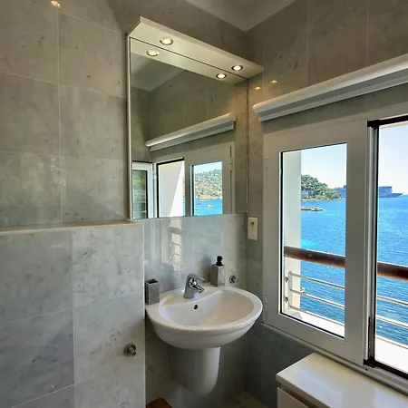 Villa Cap-ferrat Waterfront Villa-private Sea Access