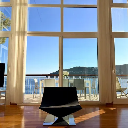Cap-ferrat Waterfront Villa-private Sea Access Saint-Jean-Cap-Ferrat