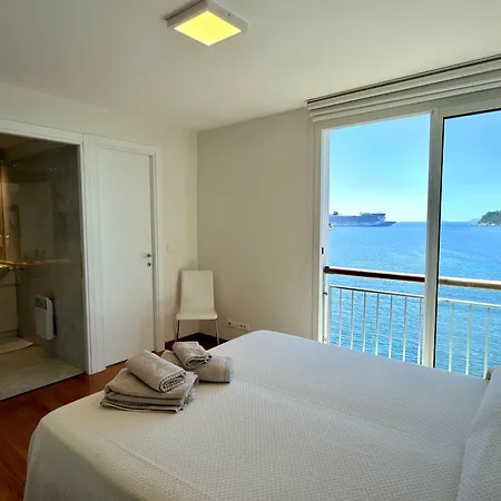 Villa Cap-ferrat Waterfront Villa-private Sea Access *