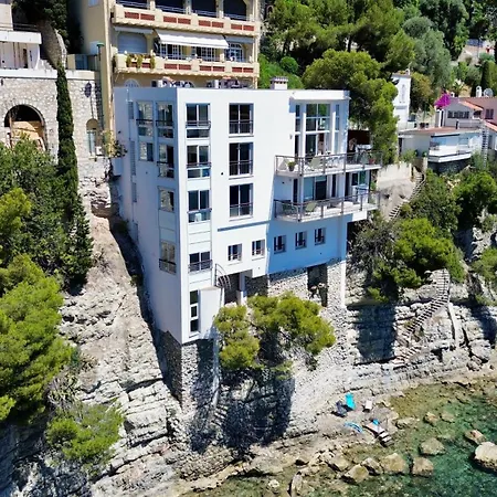Cap-ferrat Waterfront Villa-private Sea Access Villa Saint-Jean-Cap-Ferrat